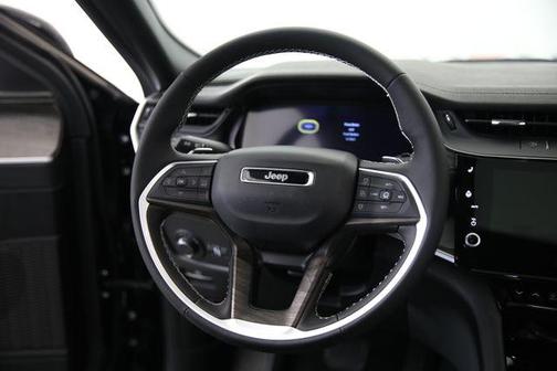 Diamond Black 2026 Jeep Grand Cherokee Sport
