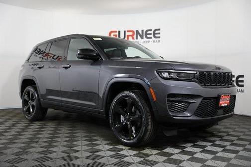 2025 Jeep Grand Cherokee Laredo