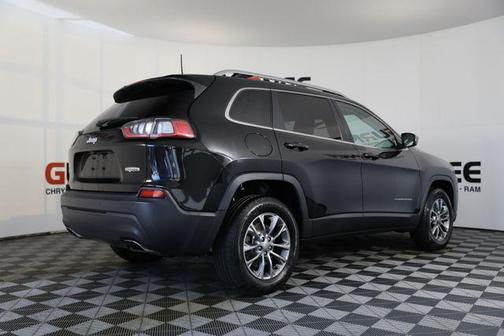 Diamond Black 2019 Jeep Cherokee Latitude Plus