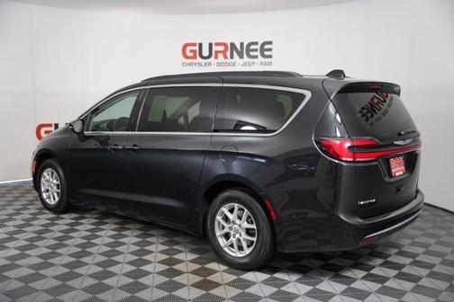 2022 Chrysler Pacifica Touring-L