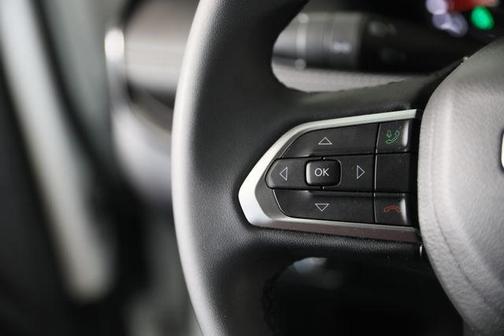 Bright White Clearcoat 2022 Jeep Compass Altitude