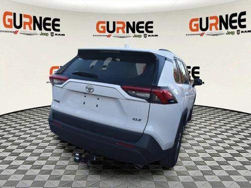 Ice 2023 Toyota RAV4 XLE