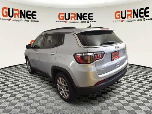 Silver Zynith 2024 Jeep Compass Latitude Lux