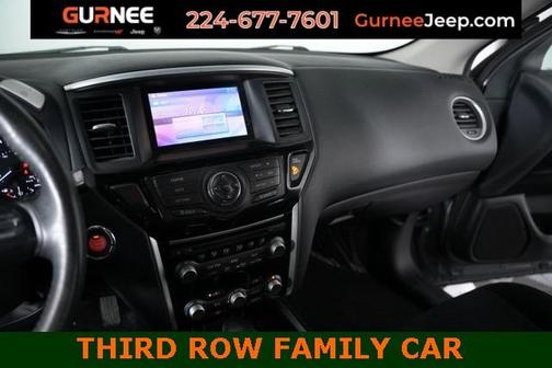 2016 Nissan Pathfinder SV