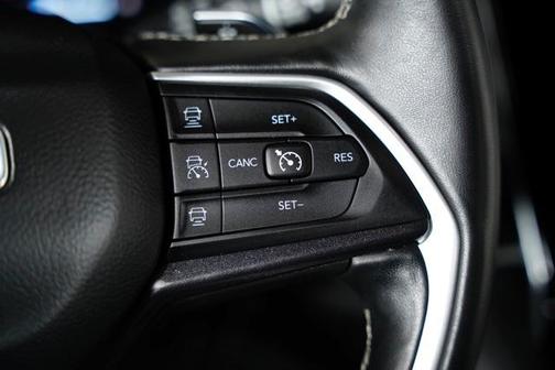 2021 Jeep Grand Cherokee L Laredo