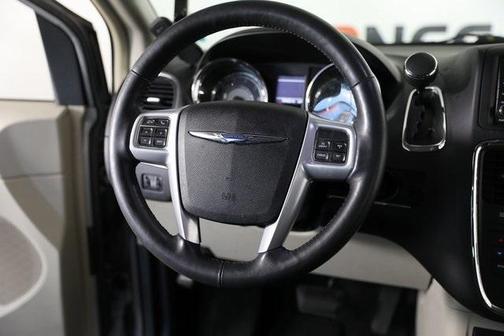 2013 Chrysler Town & Country Touring-L