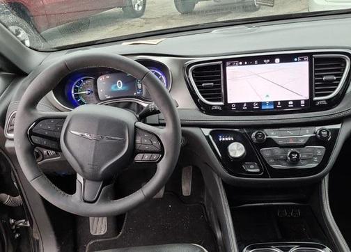 2023 Chrysler Pacifica Hybrid Limited