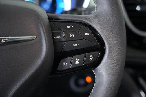 2023 Chrysler Pacifica Hybrid Limited