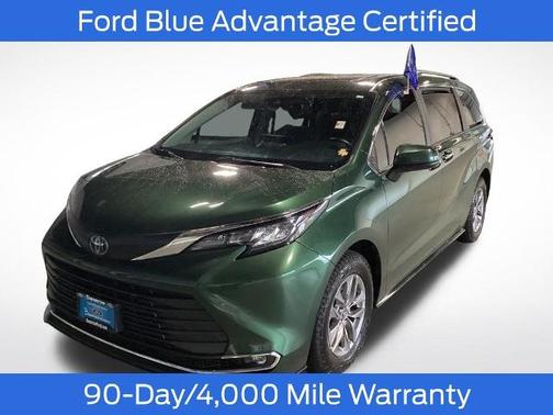 2023 Toyota Sienna XLE