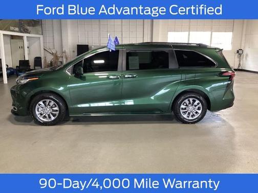 2023 Toyota Sienna XLE