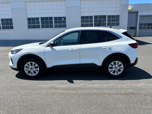 STAR WHITE METALLIC TRI-COA 2023 Ford Escape ACTIVE