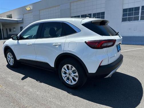 STAR WHITE METALLIC TRI-COA 2023 Ford Escape ACTIVE