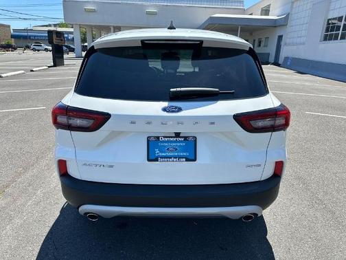 STAR WHITE METALLIC TRI-COA 2023 Ford Escape ACTIVE