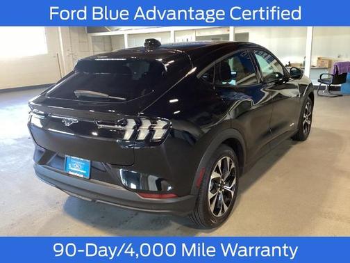 2025 Ford Mustang Mach-E SELECT