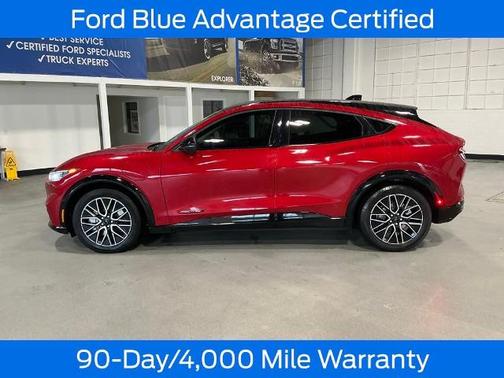 2024 Ford Mustang Mach-E PREMIUM