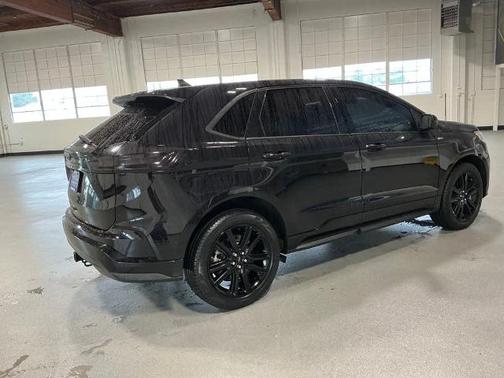 2022 Ford Edge ST LINE