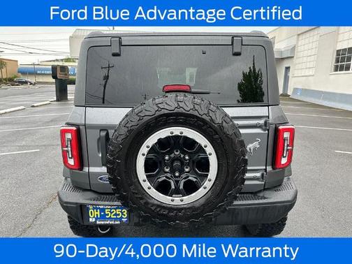 CARBONIZED GRAY METALLIC 2023 Ford Bronco