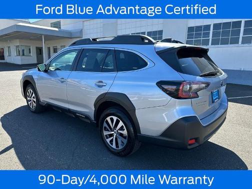 Ice Silver Metallic 2023 Subaru Outback PREMIUM