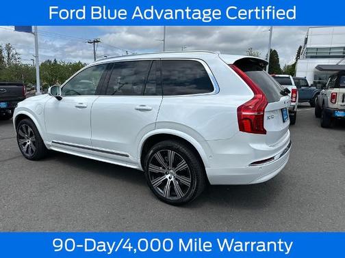White 2025 Volvo XC90 T8 PLUS 7-SEATER