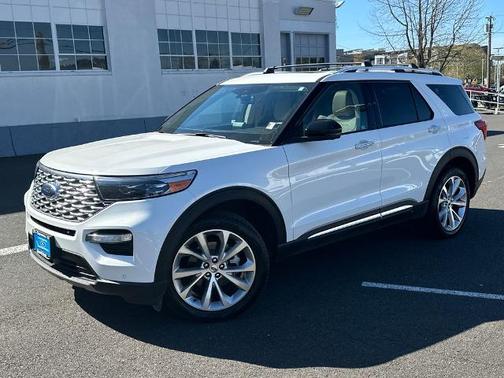 STAR WHITE MET TRI-COAT 2022 Ford Explorer PLATINUM