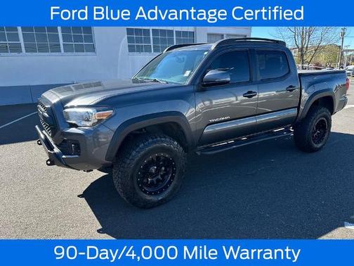 Gray 2017 Toyota Tacoma SR5