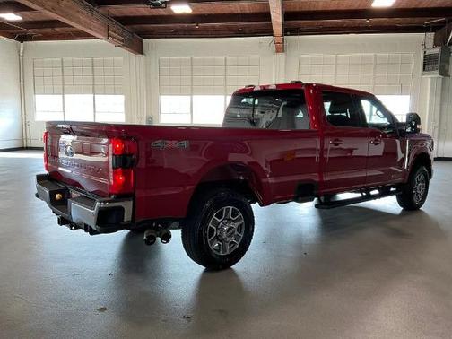 2024 Ford F-350 LARIAT SUPER DUTY