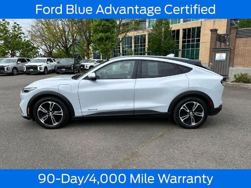 SPACE WHITE METALLIC 2022 Ford Mustang Mach-E SELECT