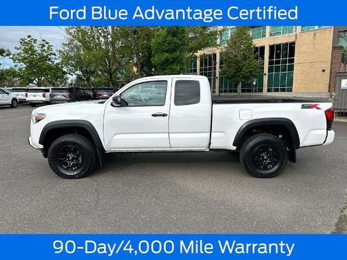 2022 Toyota Tacoma SR