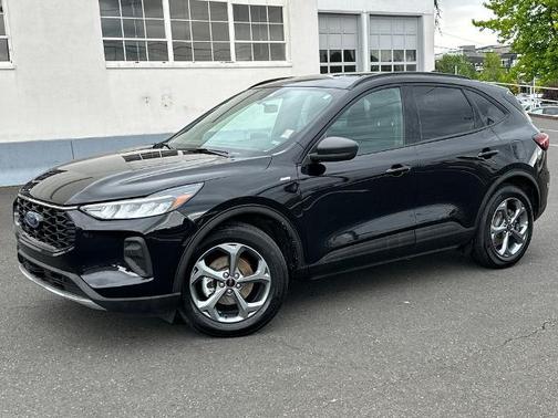 AGATE BLACK METALLIC 2025 Ford Escape ST-LINE