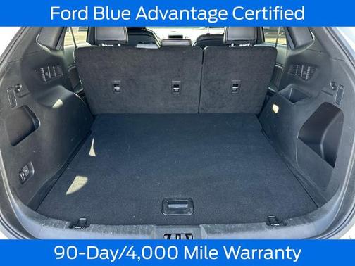 STAR WHITE 2023 Ford Edge ST-LINE
