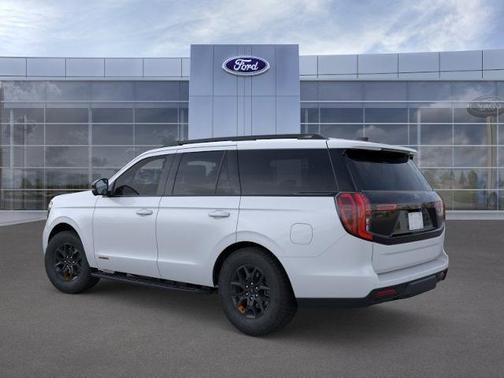 SPACE SILVER METALLIC 2026 Ford Expedition TREMOR