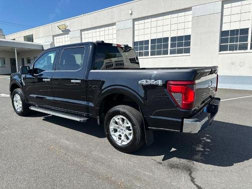 AGATE BLACK METALLIC 2025 Ford F-150 XLT