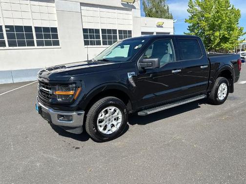 AGATE BLACK METALLIC 2025 Ford F-150 XLT