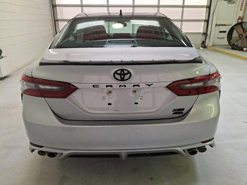 Celestial Silver Metallic/Midnight Black Metallic 2022 Toyota Camry XSE