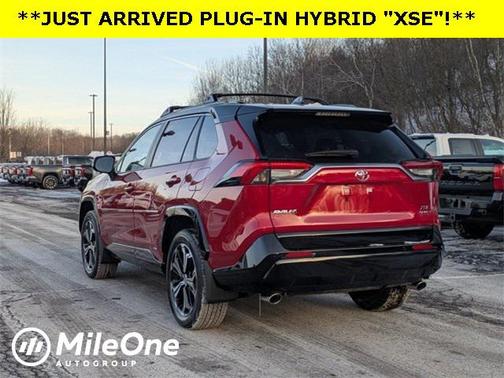 2025 Toyota RAV4 Hybrid SE