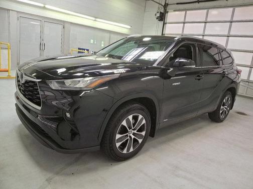 2020 Toyota Highlander Hybrid XLE