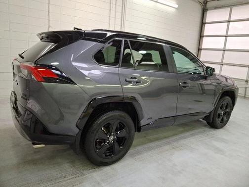 2021 Toyota RAV4 Hybrid SE