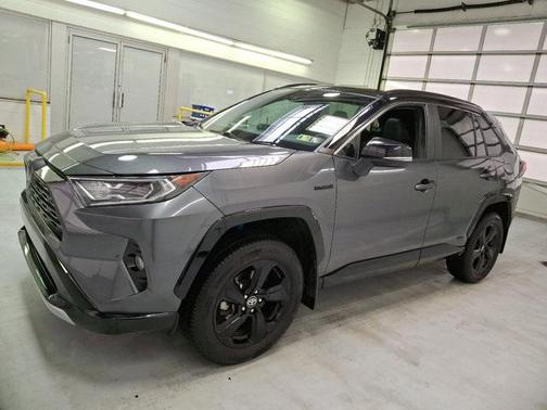 2021 Toyota RAV4 Hybrid SE