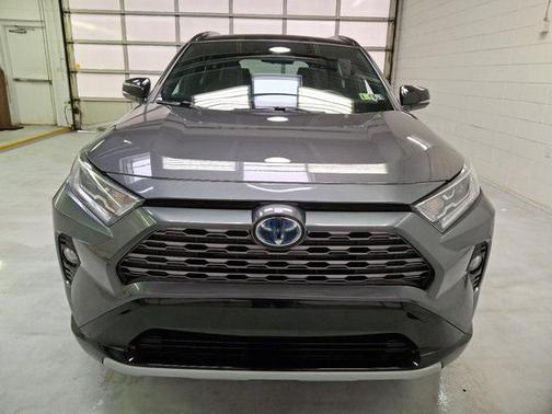 2021 Toyota RAV4 Hybrid SE
