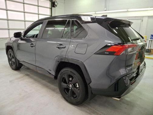 2021 Toyota RAV4 Hybrid SE