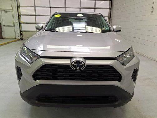 Silver Sky Metallic 2022 Toyota RAV4 LE