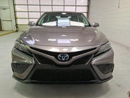 2024 Toyota Camry Hybrid SE