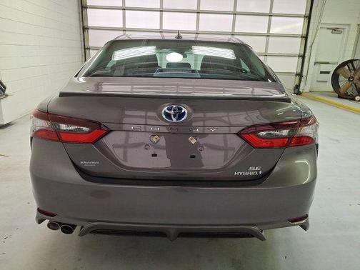 2024 Toyota Camry Hybrid SE