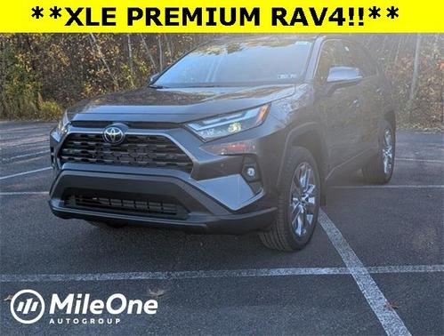 2025 Toyota RAV4 XLE Premium