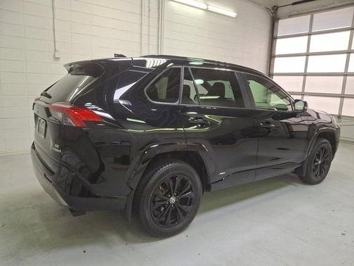 2023 Toyota RAV4 Hybrid SE
