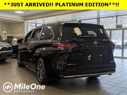 2025 Toyota Sienna Platinum