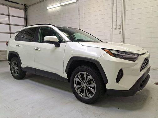 Blizzard Pearl 2022 Toyota RAV4 Hybrid Limited