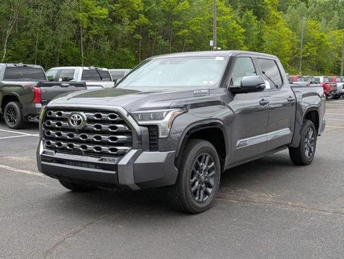 2025 Toyota Tundra Hybrid Platinum