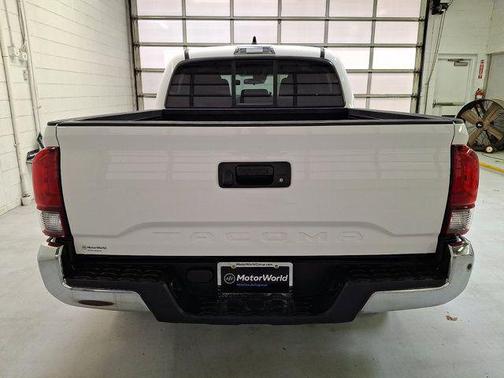 Ice Cap 2023 Toyota Tacoma SR5
