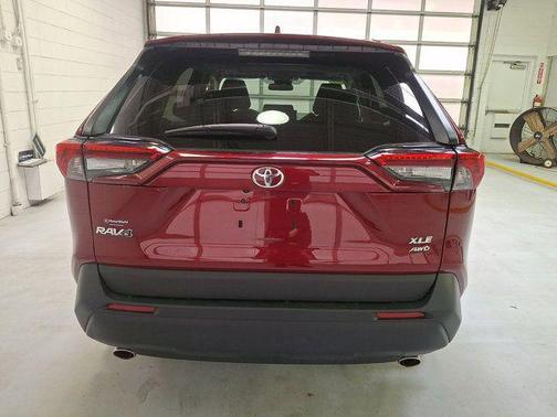 Pearl 2023 Toyota RAV4 XLE